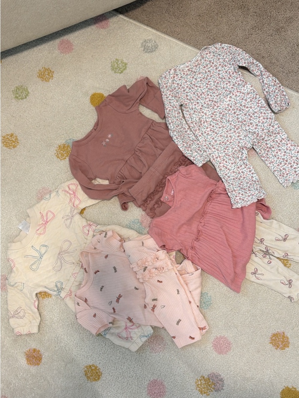 5-Outfit Baby Girl Clothing Bundle – 0-3M 🎀🤎